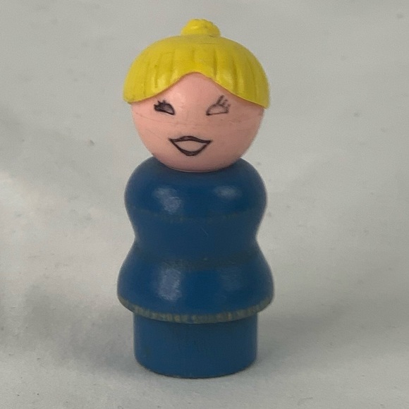 Lot of 5 Vintage Fisher-Price Little People - Wood Body/Plastic Head - Picture 7 of 8